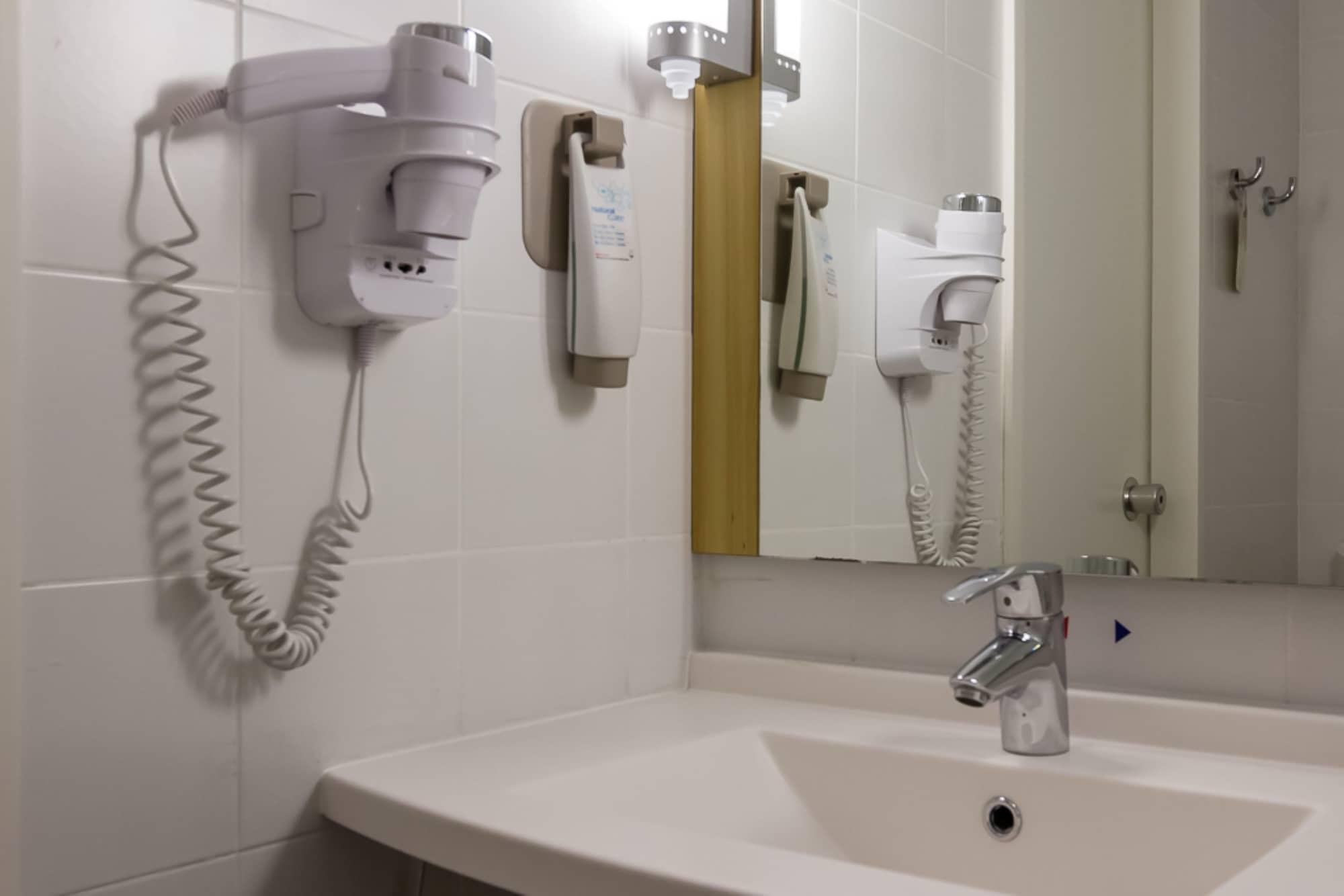 Ibis Centro 2*