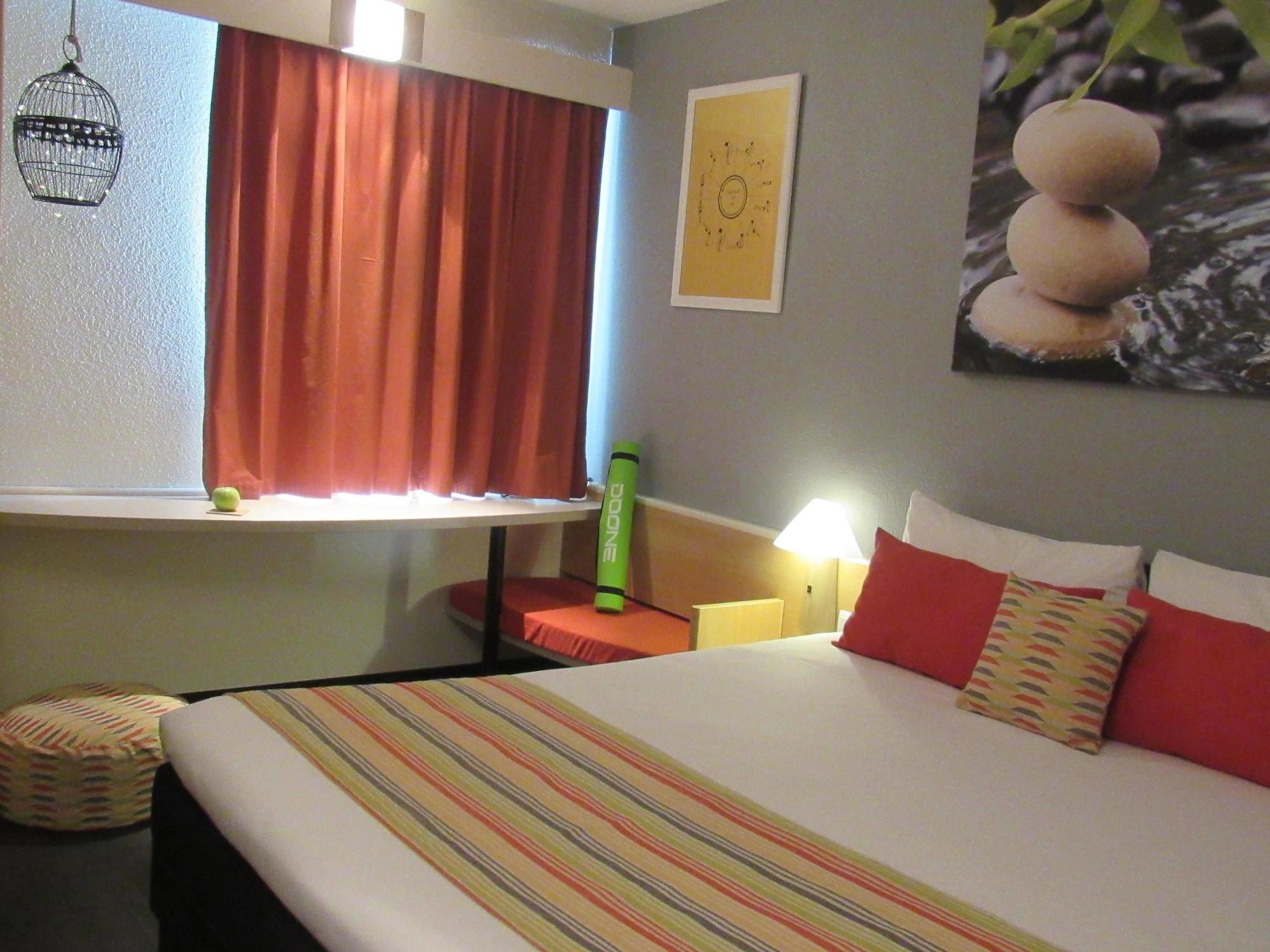 Ibis Centro Hotel 2*