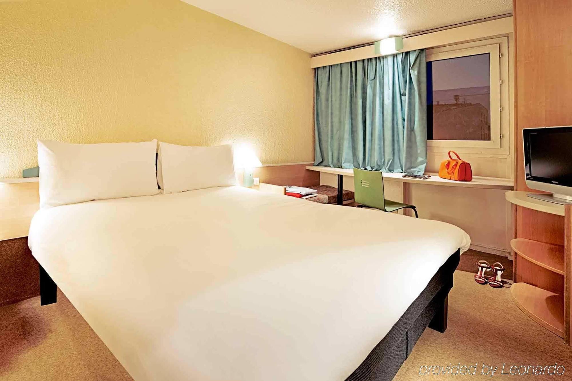 Ibis Centro 2*