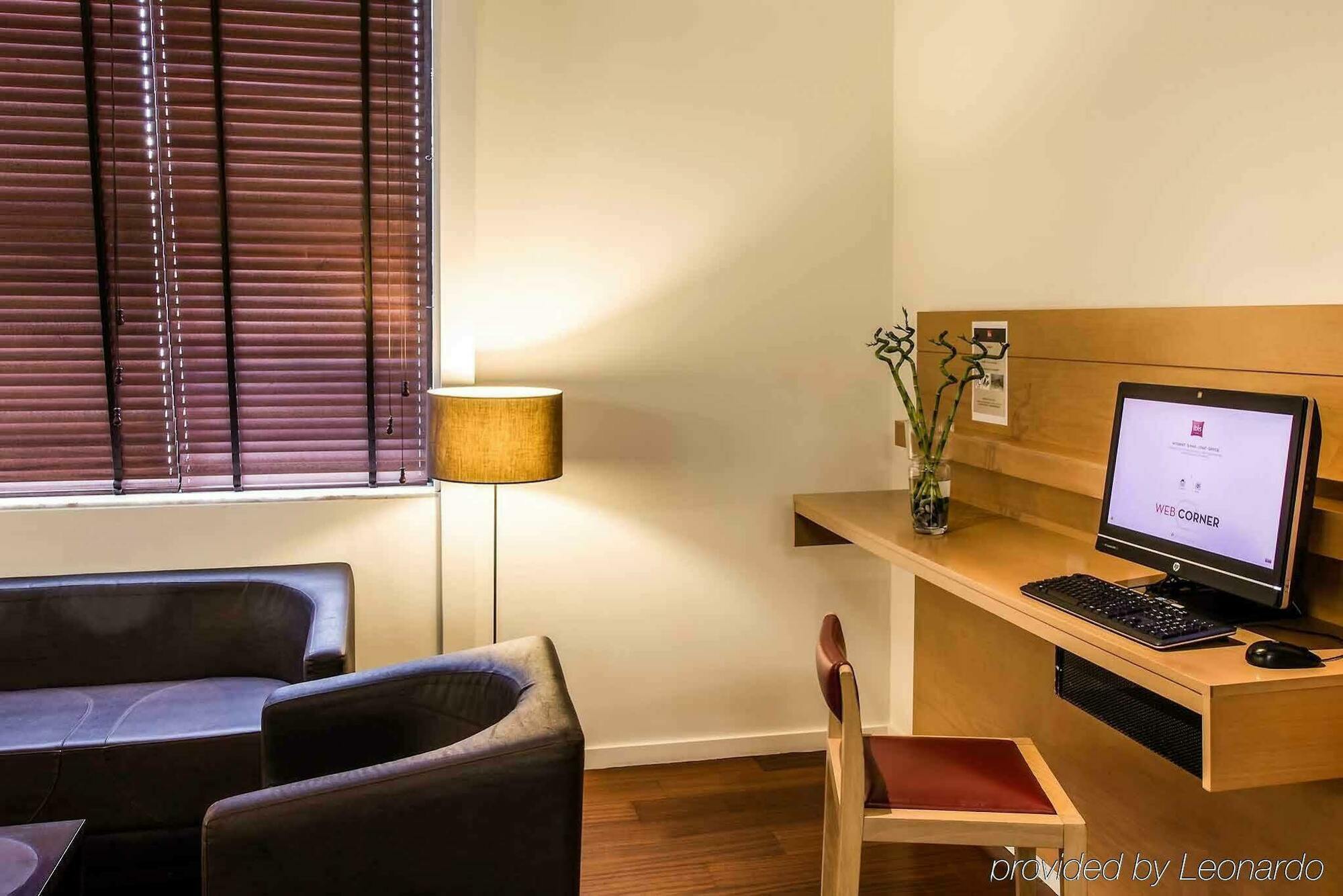 Ibis Centro 2*