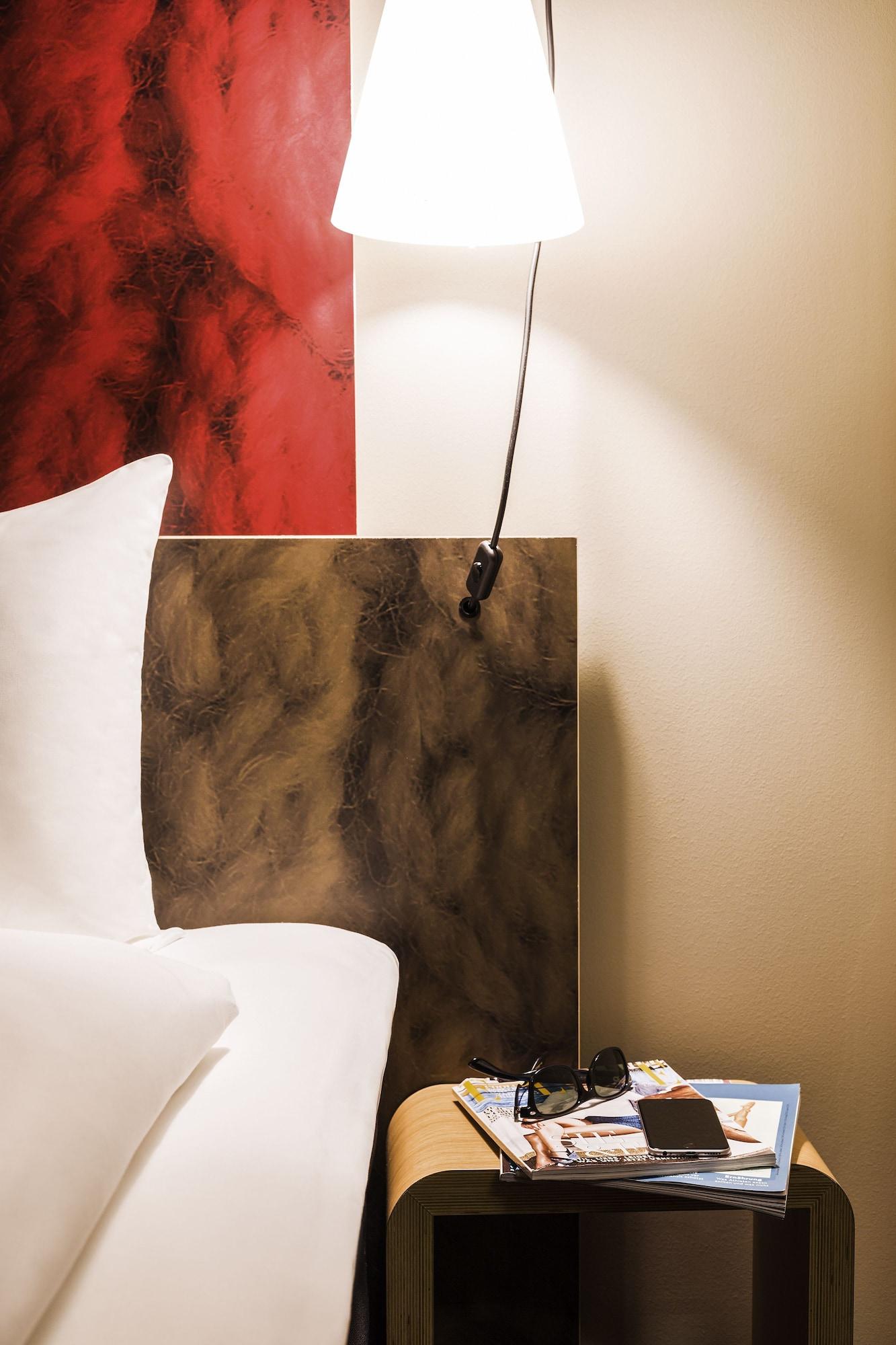 Ibis Centro Hotel 2*